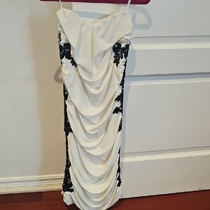 🌟Elegant White and Black Strapless Dress